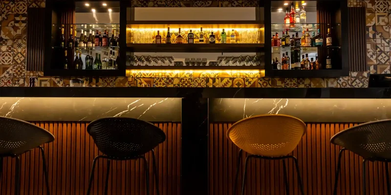 liquor-bar
